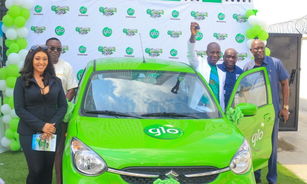 A manager with a first generation bank in Warri, Delta State on Tuesday drove home a brand new car in Glo Festival of Joy promo